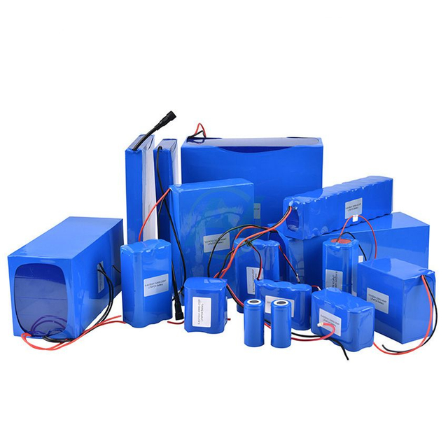 Maßgeschneiderter wiederaufladbarer Li-Ionen-Akku 3,7 V, 7,4 V, 11,1 V, 12 V, 14,8 V, 18650, 21700, 32700